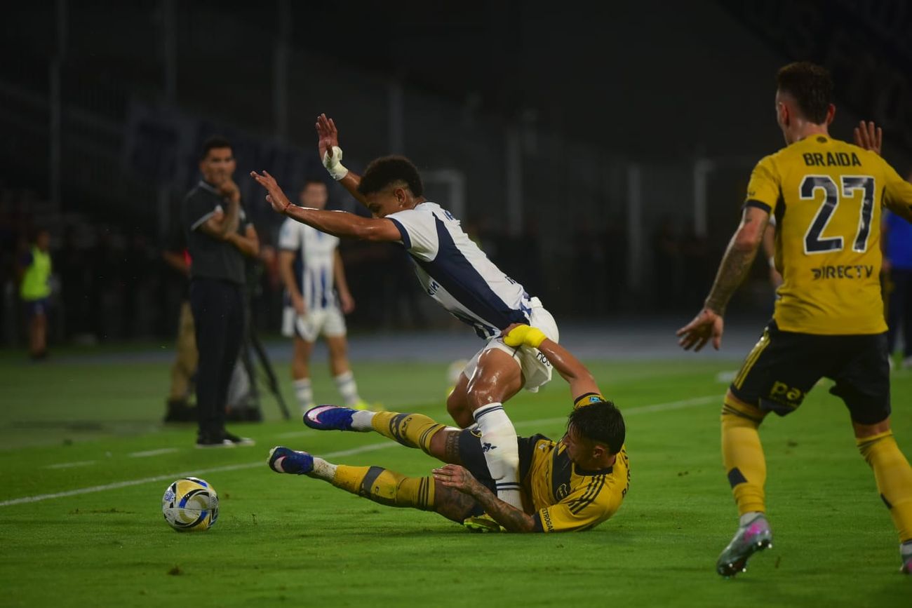 Talleres perdió con Boca en el estadio Mario Kempes por el Torneo Apertura de la Liga Profesional. (Nicolás Bravo / La Voz)