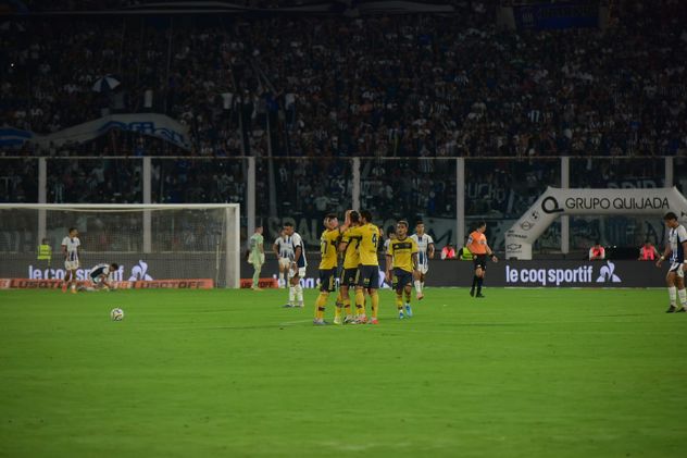 Talleres sufrió el festejo de Boca en el estadio Mario Kempes por el Torneo Apertura de la Liga Profesional. (Nicolás Bravo / La Voz)