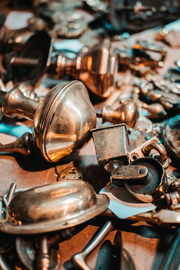 Consejos para limpiar los objetos y piezas de bronce. 