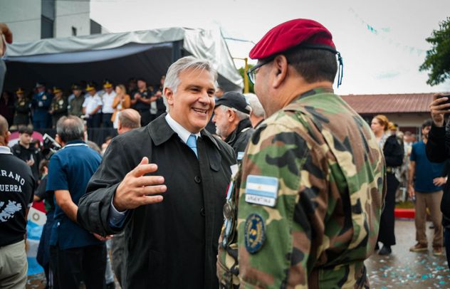 Llaryora en el acto por Malvinas.