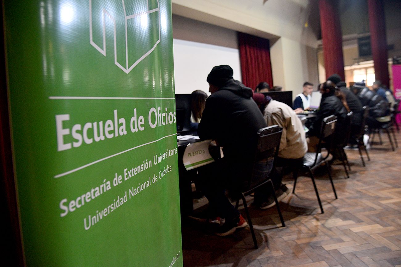 La Escuela de Oficios de la UNC abre las preinscripciones a los cursos: cómo y dónde anotarse. 
