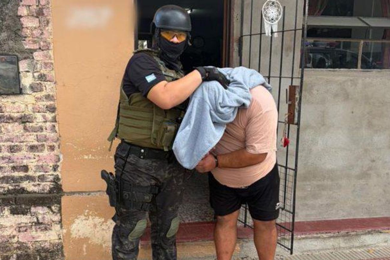 Luego de varios meses de intensas investigaciones, dotaciones de la Fuerza Policial Antinarcotráfico cerraron dos puntos de venta