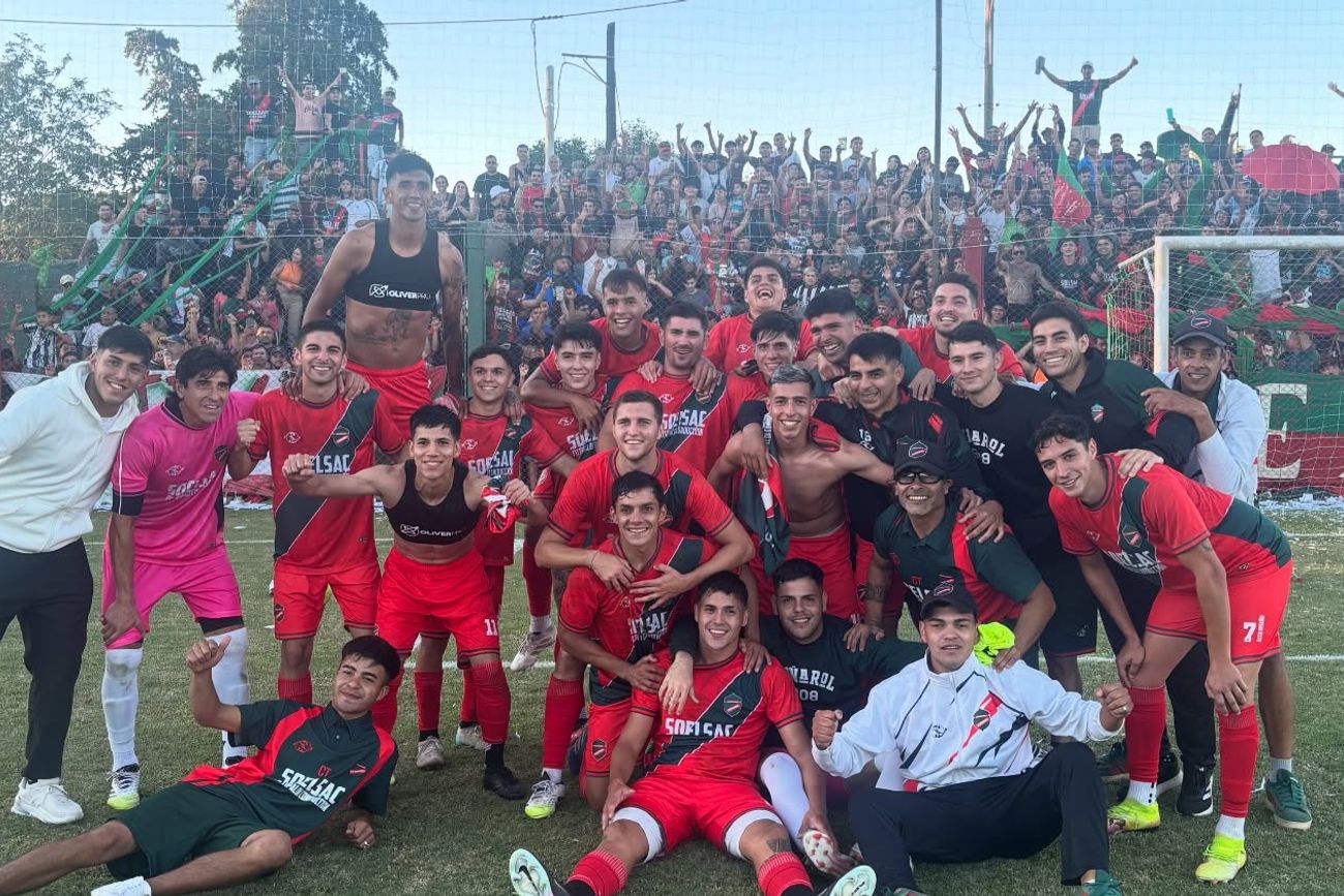 Argentino Peñarol en la final del Provincial.