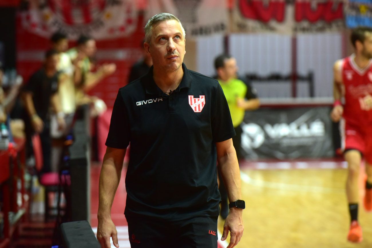 El Instituto de Sebastián González tiene tres partidos por delante para terminar la fase regular de la Liga Nacional. (Nicolás Bravo / La Voz)