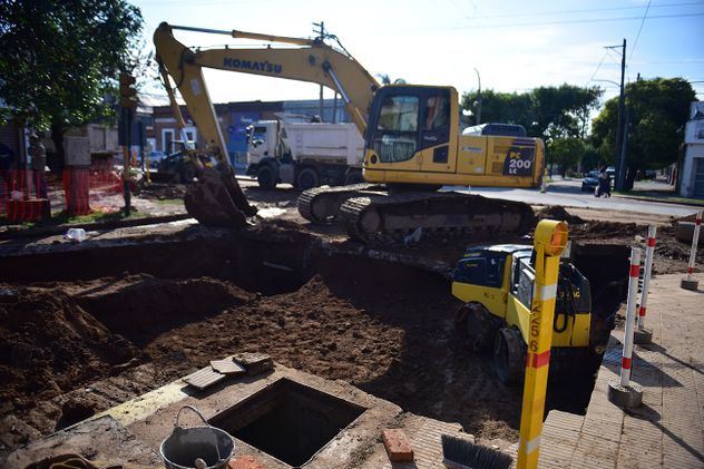 El hundimiento se produjo en la intersección de avenida Vélez Sarsfield y Pastor Taboada. 