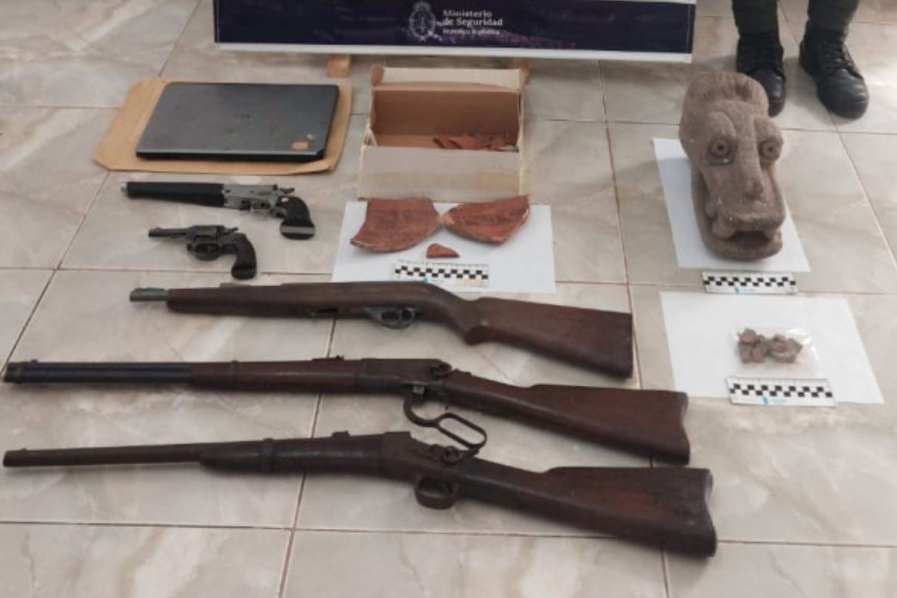 Córdoba: Allanan un domicilio y secuestran objetos considerados patrimonio cultural que eran puestos a la venta sin aval legal