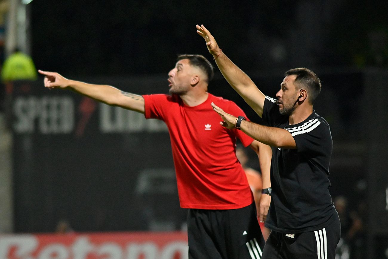 Riestra se quedó sin DT.