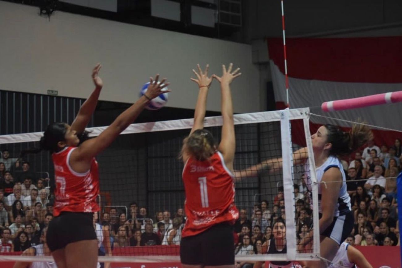 San Isidro perdió el primer partido de tres ante Gimnasia de La Plata.