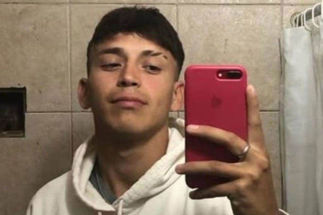 Buscan a un joven de 23 años que desapareció luego de ir a un centro de rehabilitación en La Plata
