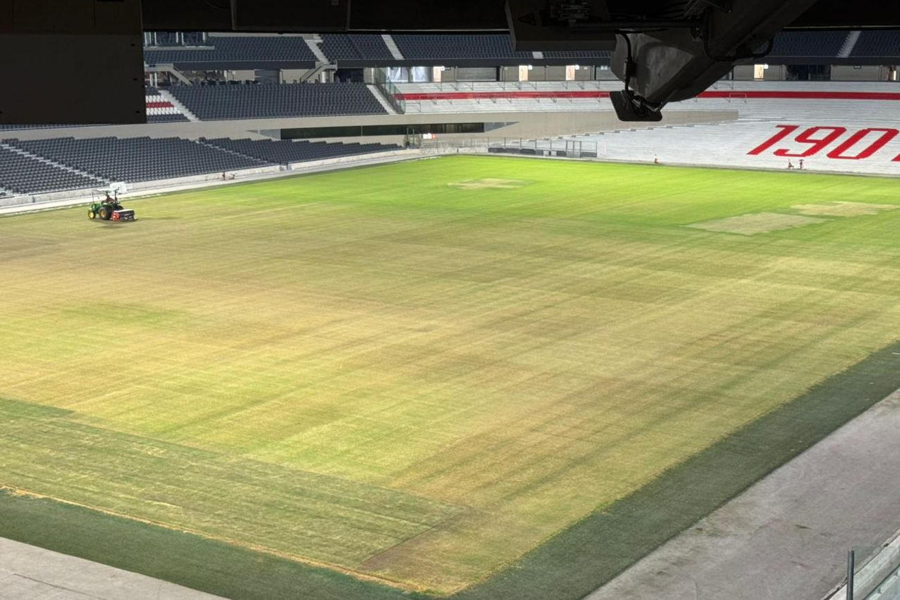 El estado del campo de juego del Monumental.