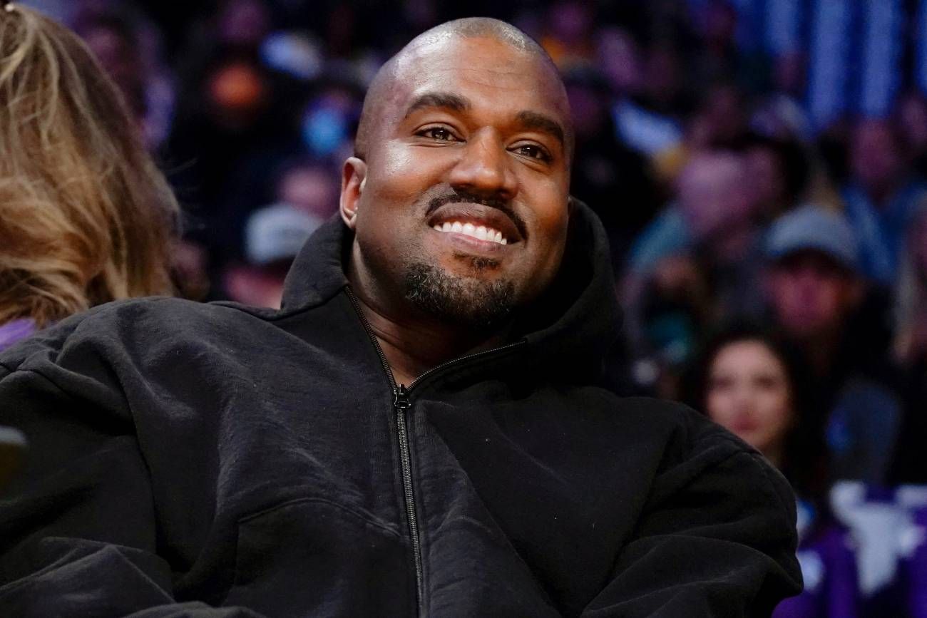 Kanye West en 2022, como asistente de un partido de la NBA. (AP)