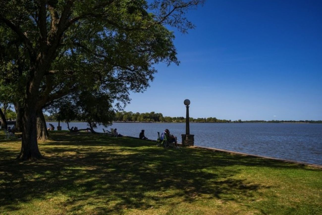 Dos lagunas y tranqulidad cerca de CABA: la joya oculta ideal para una escapada.