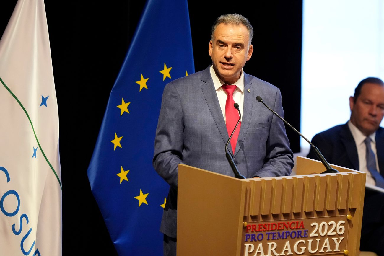 El presidente de Uruguay, Yamandu Orsi, en Asunción, Paraguay, el sábado 17 de enero de 2026.
