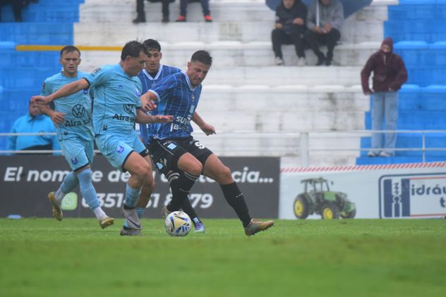 Racing de Nueva Italia se enfrenta de local con Ciudad de Bolívar por la fecha 8 de la Primera Nacional. 