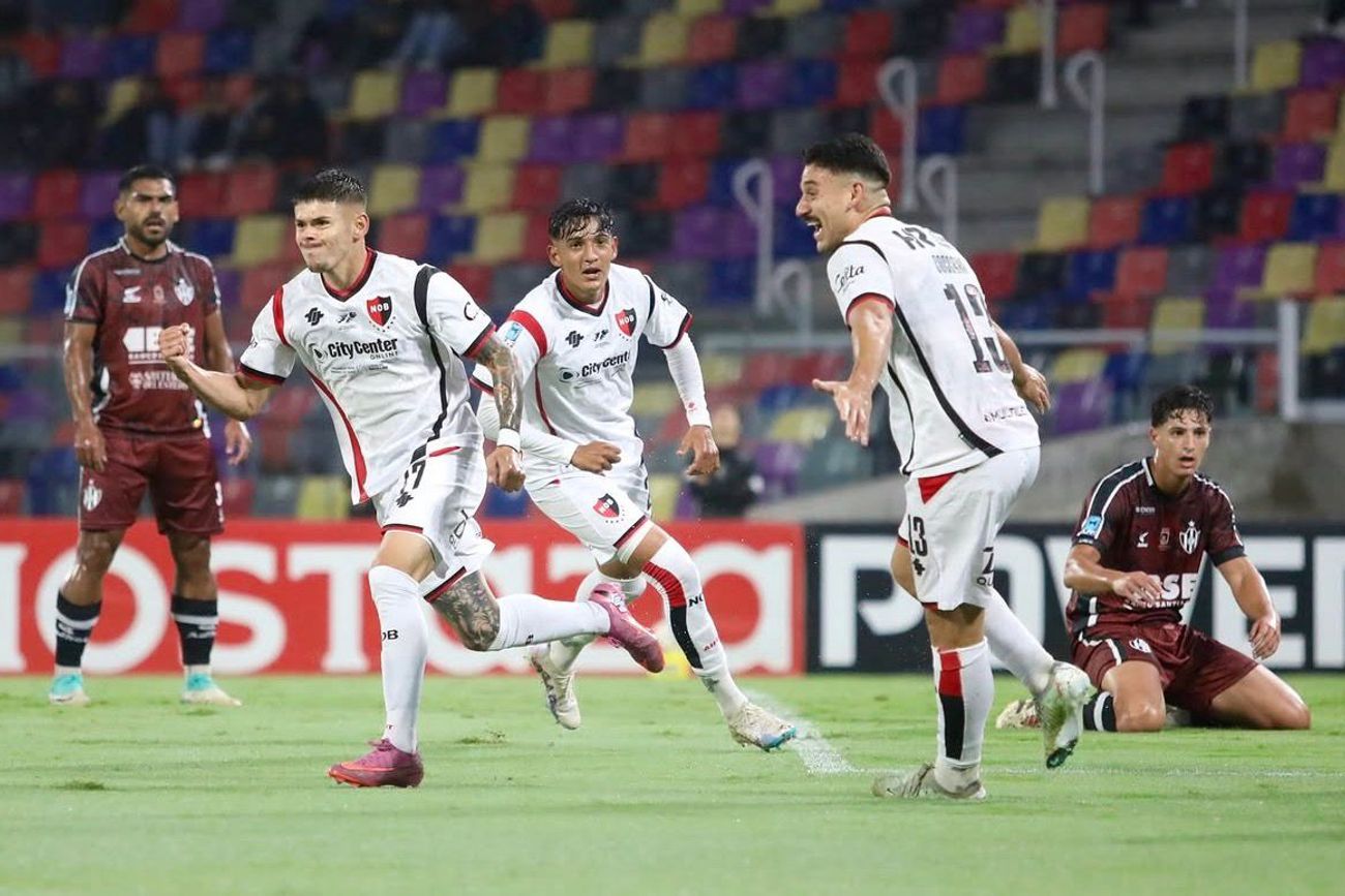 Newell's le gana a Central Córdoba por la fecha 13 del Torneo Apertura.