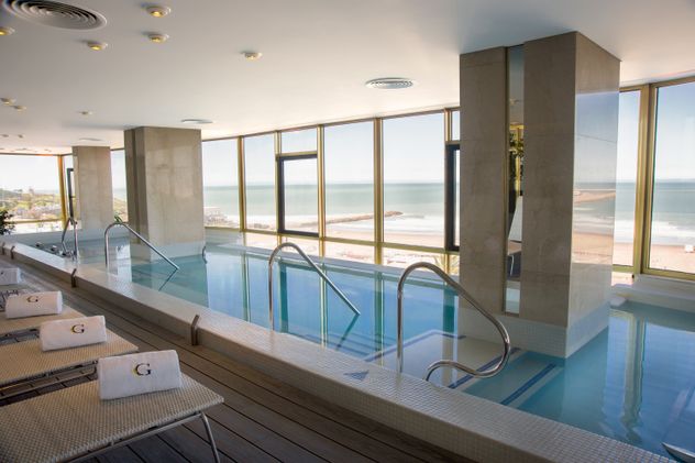 El Hotel Costa Galana se presenta como una de las propuestas más completas: experiencia que combina lujo frente al mar, relax, entretenimiento y gastronomía de alto nivel. (Foto: Álvarez Argüelles Hoteles) 