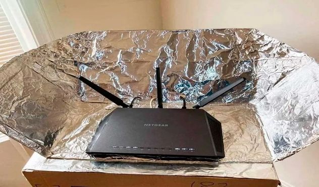 Cómo mejorar el WiFi con papel de aluminio paso a paso.