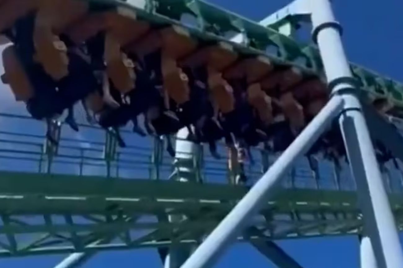 Falló una montaña rusa en el Parque de la Costa