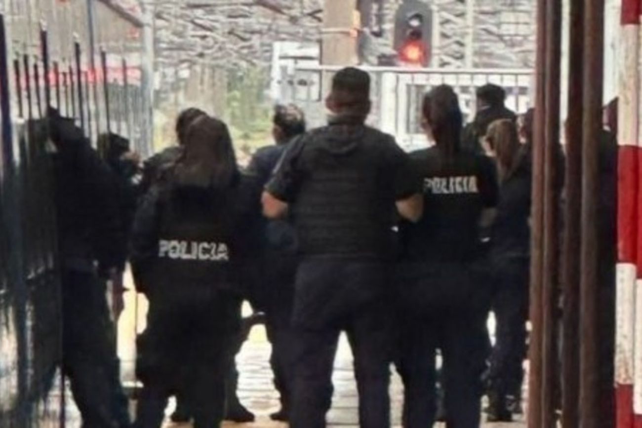 Buenos Aires: interrumpen el tren Roca por un hombre que tomó de rehén a una mujer