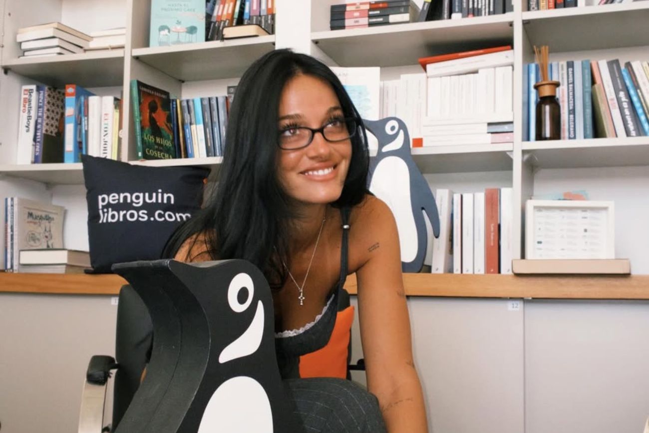 Oriana Sabatini anunció su primer libro: "Sigo teniendo miedo pero terminé una novela".