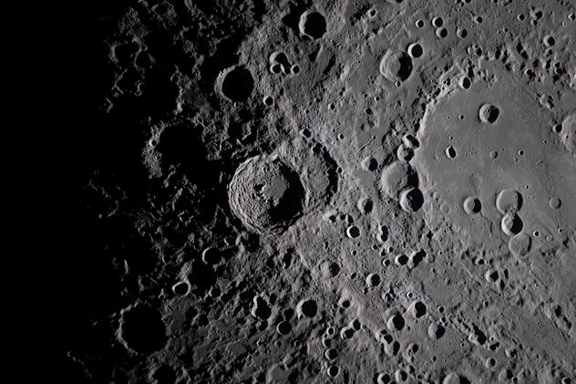 Artemis II: la Nasa reveló las primeras fotos del lado oculto de la Luna.