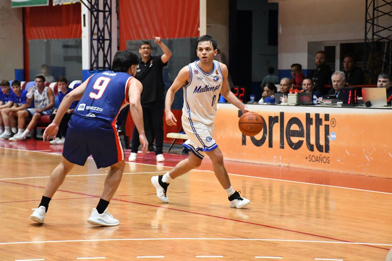 Thiago Sanzano, el jugador más grande del joven plantel de Matienzo fue el goleador con 24 puntos en la victoria ante El Ceibo en San Francisco. (Prensa El Ceibo)