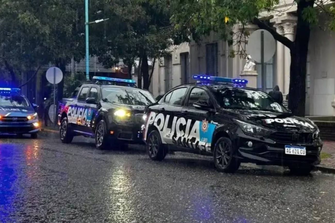 La Policía tuvo que participar del operativo en el establecimiento educativo. 