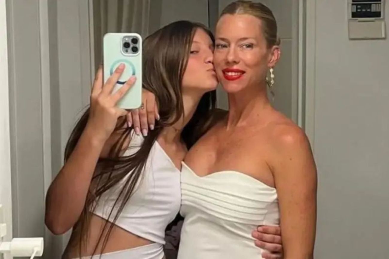 Allegra junto a su mamá, Nicole Neumann.