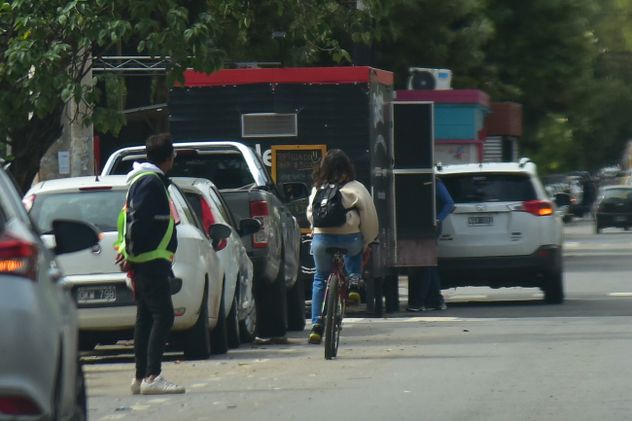 Estacionamiento. Naranjitas