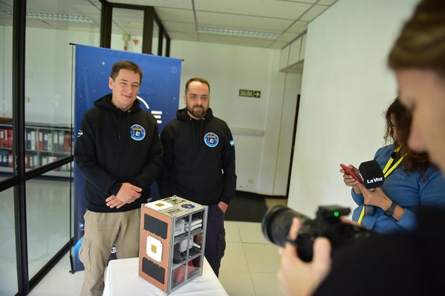 Las pruebas fueron sobre posiciones orbitales, cálculos precisos con tablas en sistemas de antenas con seguimientos; niveles de señal y conectividad.