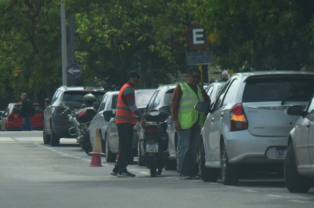 Estacionamiento. Naranjitas