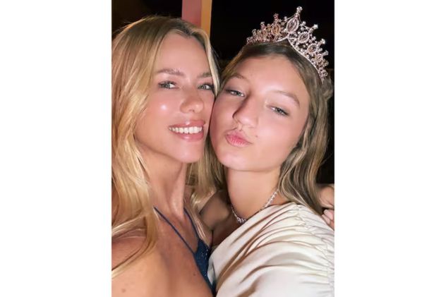 Nicole Neumann junto a su hija, Allegra Cubero, cuando cumplió 15 años.