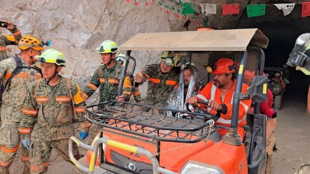 Derrumbe en la mina Santa Fe, en El Rosario, Sinaloa, Mexico. Rescate del segundo trabajador atrapado.
