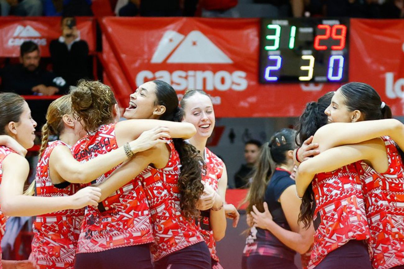 Vóley: Instituto aplastó a Estudiantes y se salvó del descenso: triunfo clave en la Liga Femenina