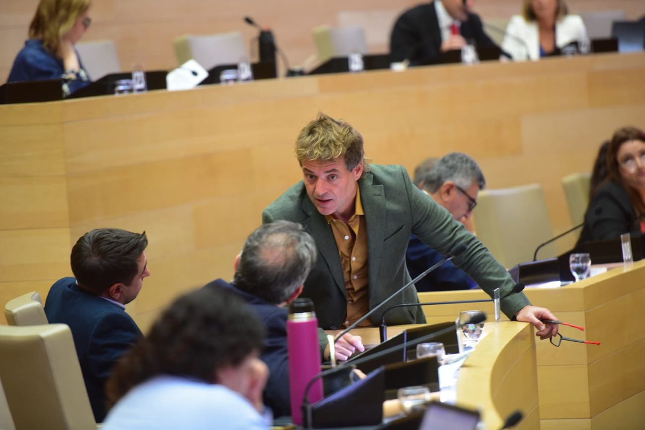 Los legisladores del oficialismo presentaron tres proyectos en rechazo a los cambios en Zonas Frías, además de una propuesta de Bisotto.