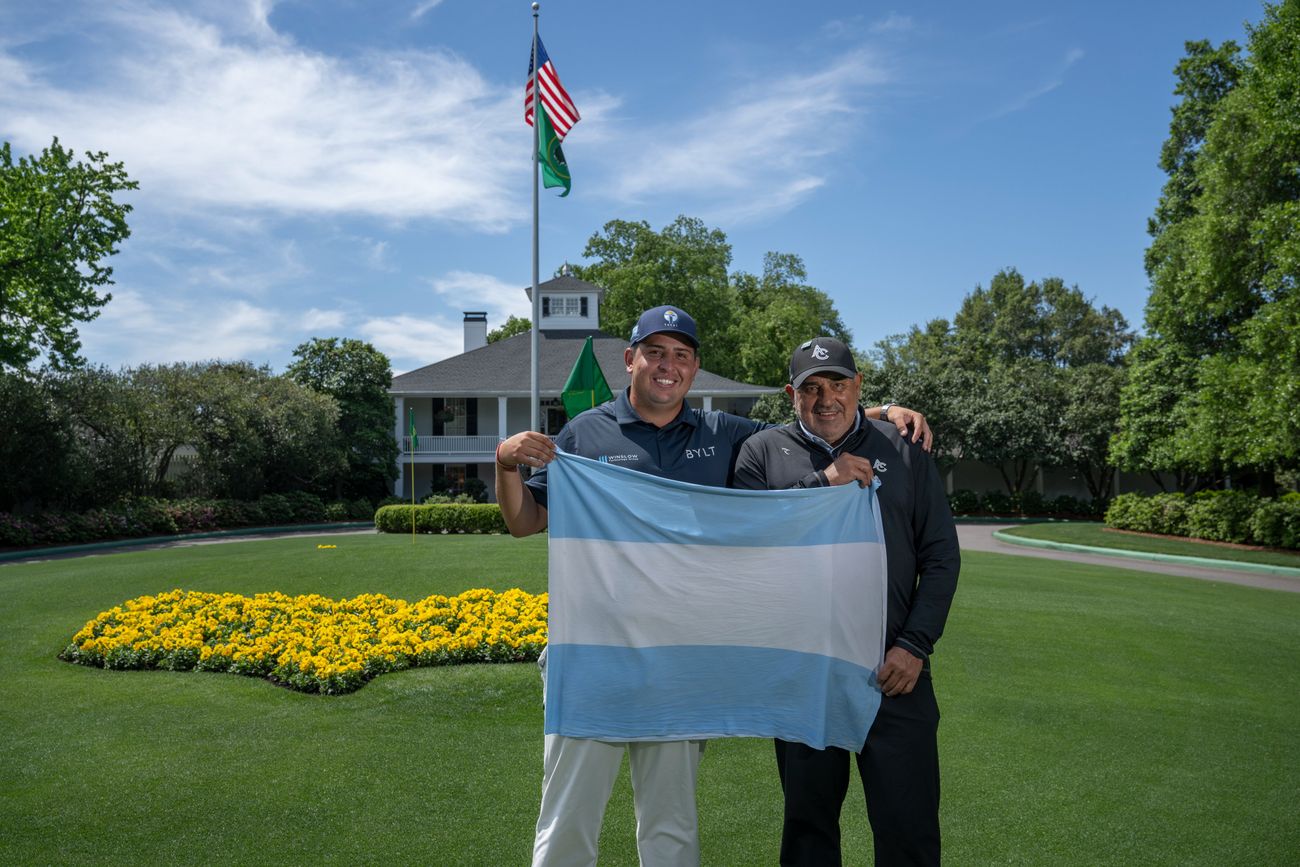 Mateo Pulcini y Ángel Cabrera, argentinos y cordobeses en la 90 edición del Masters de Augusta. (@TheMasters_ES)