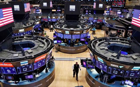 El riesgo país baja a 560 puntos y las acciones argentinas saltan hasta un 6% en Wall Street