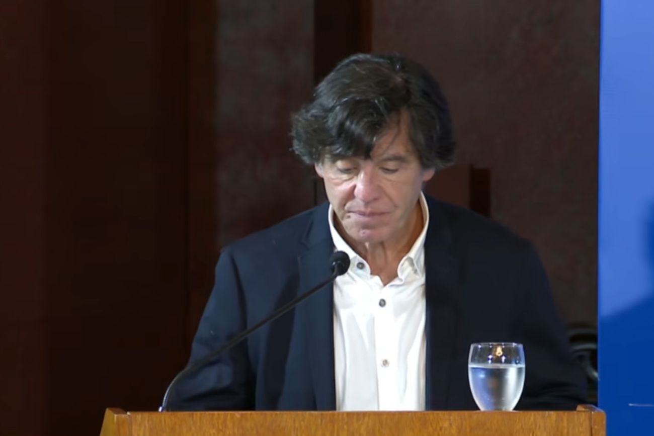 Ricardo Biasotti expuso en el senado. 