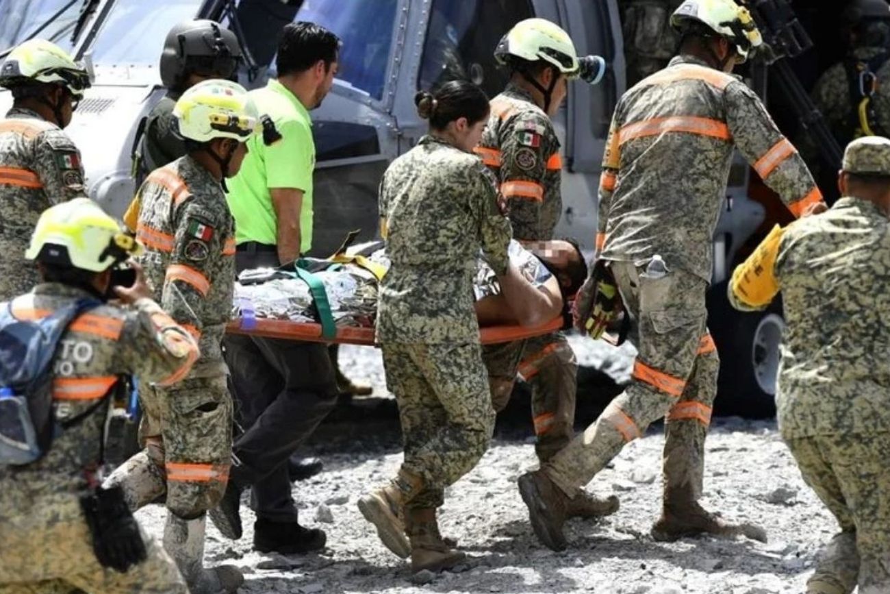 Derrumbe en la mina Santa Fe, en El Rosario, Sinaloa, Mexico. Rescate del segundo trabajador atrapado.