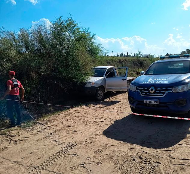 El operativo policial en la zona rural de Adelia María que terminó con la detención del acusado. 