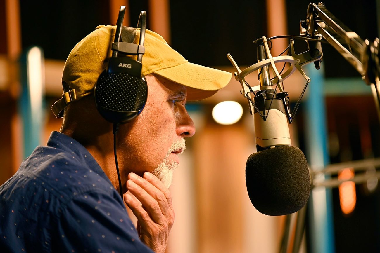 Adrián Baigorria celebra un año al aire "La cocina del swing" en las radios de los SRT. 