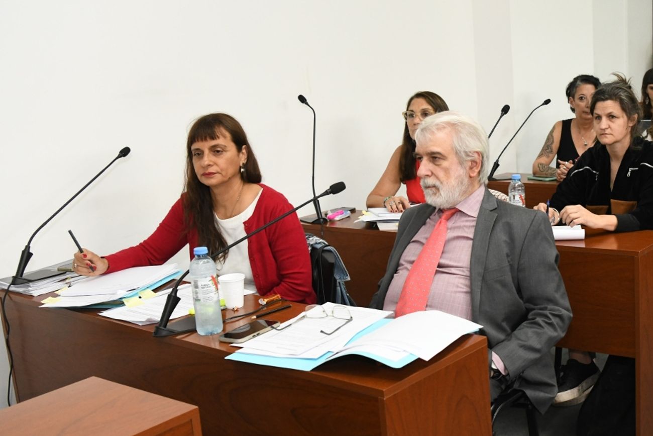El fiscal Félix Pablo Crous y la auxiliar fiscal Marcela Obetko. (Matías Pellón/Fiscales.gob.ar)
