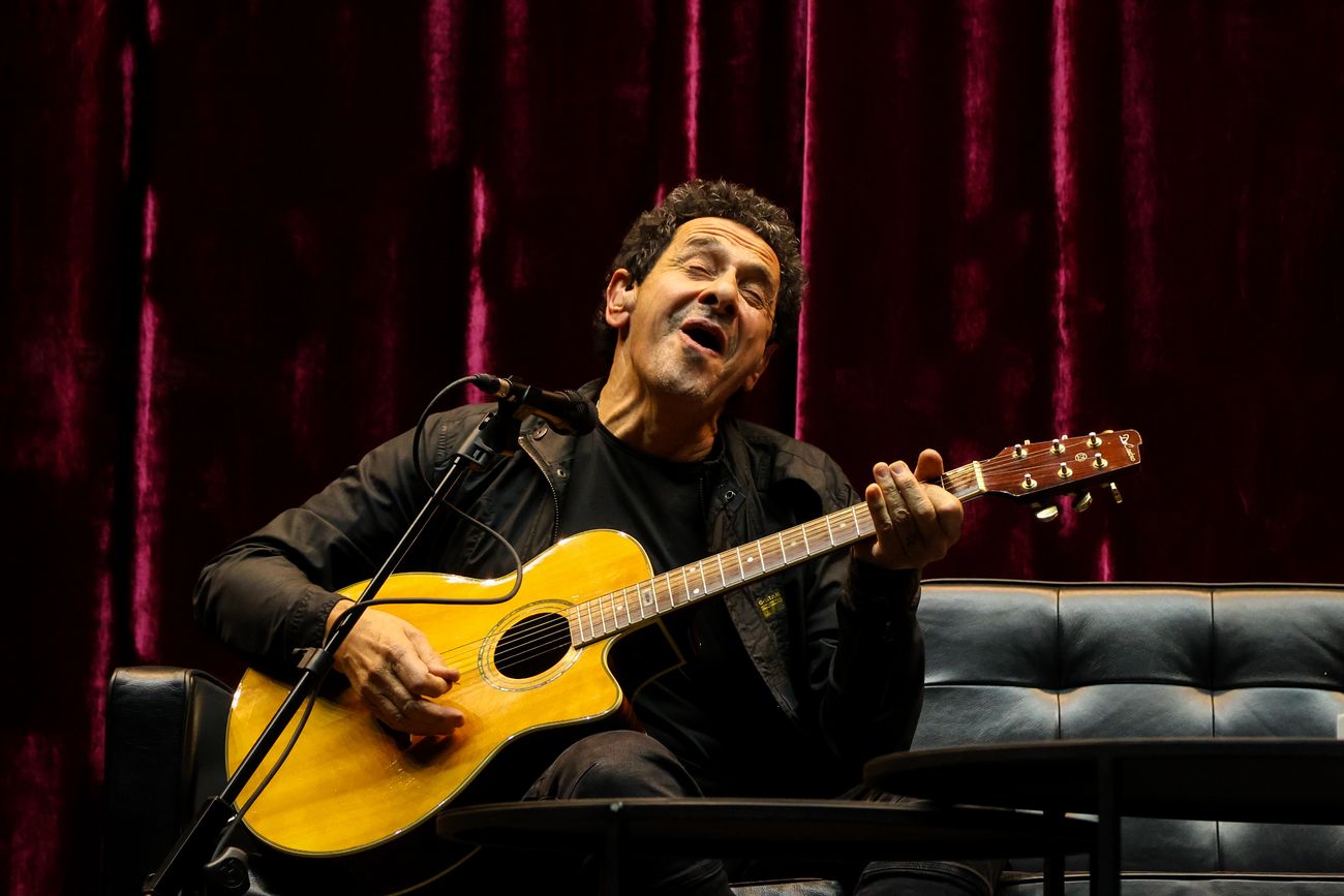 Ricardo Mollo, en escena. 