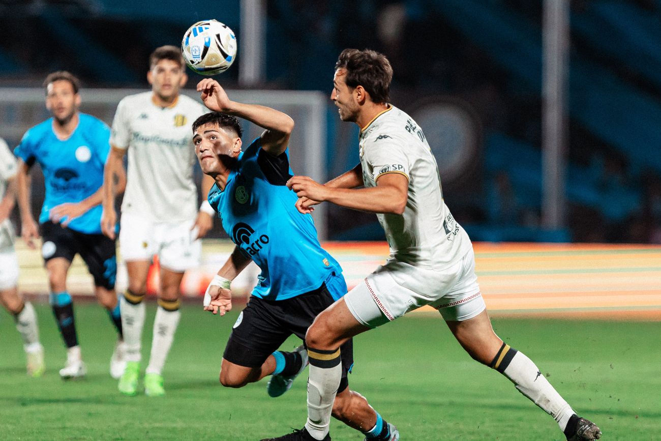 Belgrano ante Aldosivi por el Torneo Apertura.