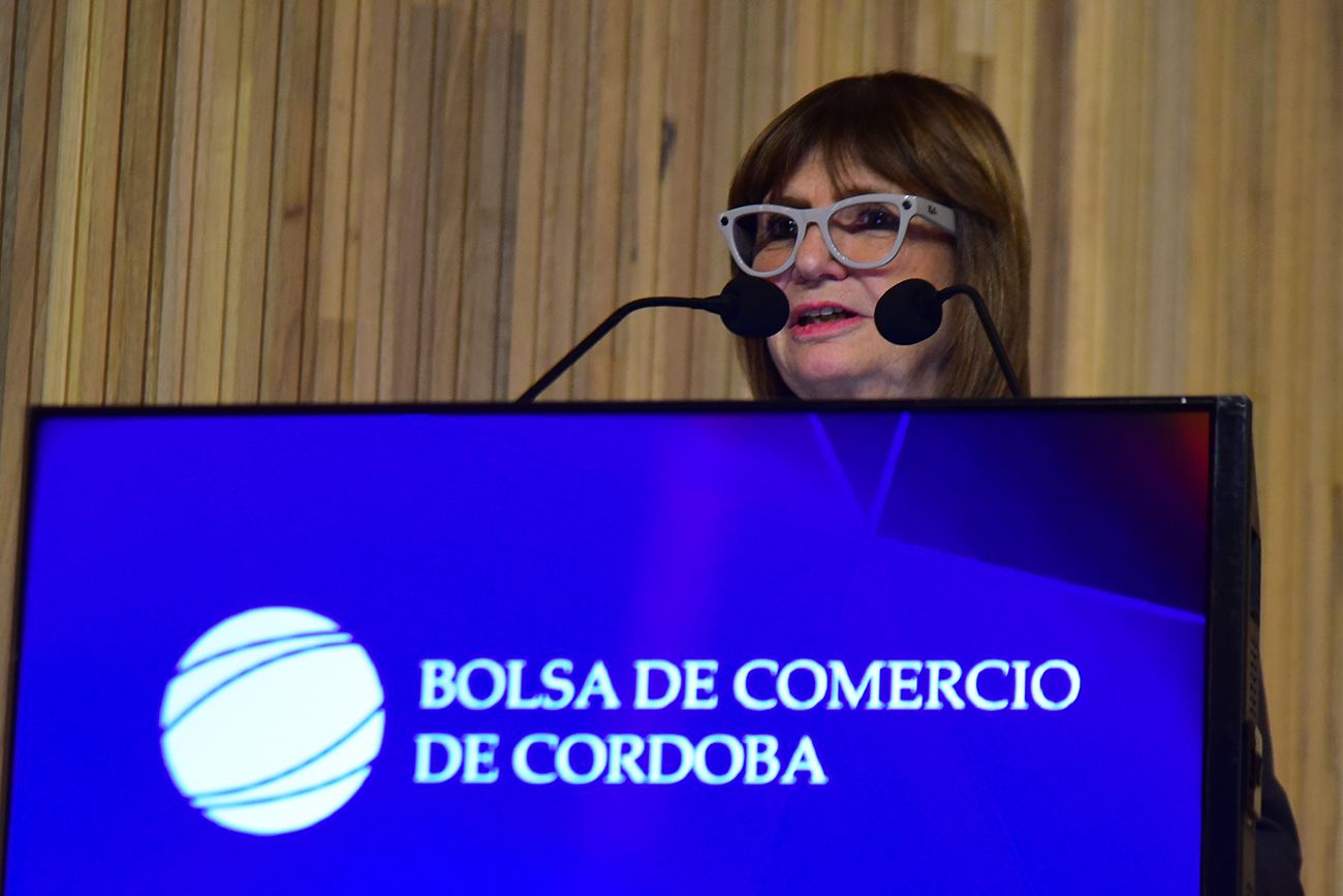 Patricia Bullrich empezó a jugart fuerte en la interna libertaria