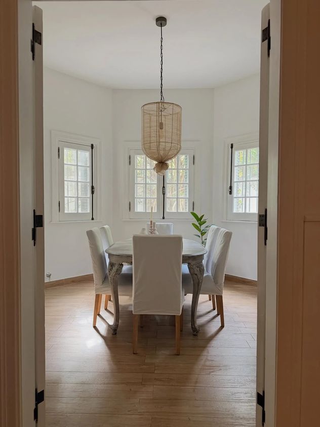 Así es la casa renovada de Agostina Scioli: diseño, luz natural y estilo moderno.