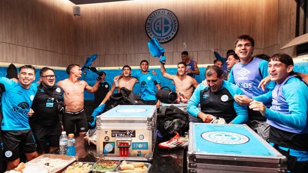 Festejo Pirata tras ganarle a Aldosivi en el Gigante. 