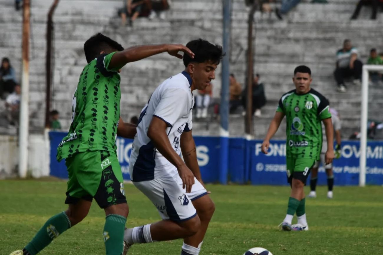Juniors y su partido ante Amsurrbac.