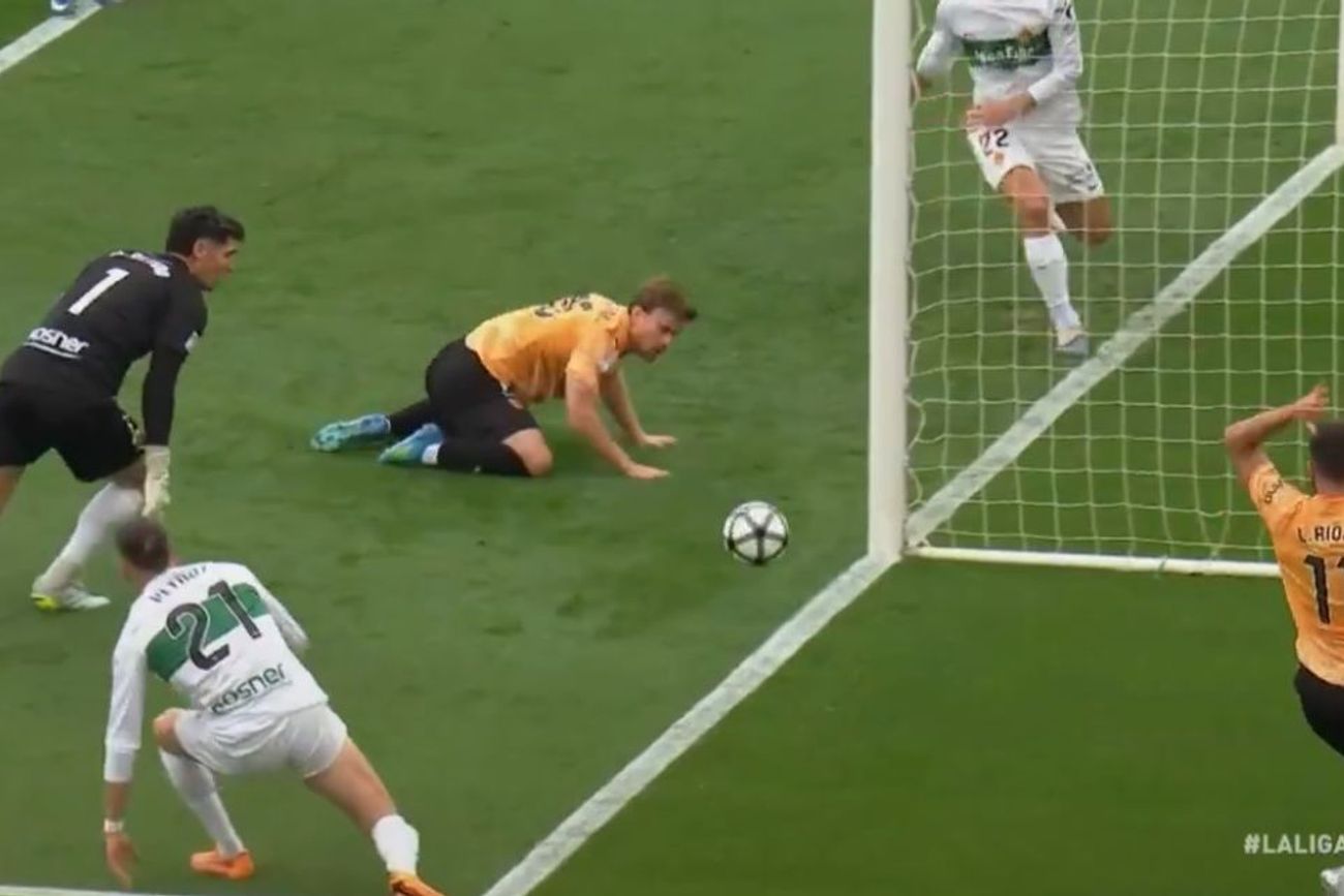 El increíble gol que se perdió Lucas Beltrán.