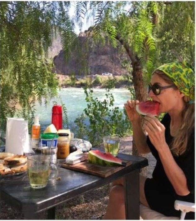 Así es la nueva vida de Carola Reyna y Boy Olmi: viaje sin lujos por Mendoza.
